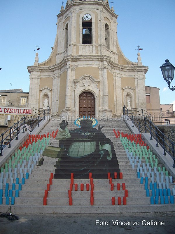 2009_ALIM1971.JPG - Decorazione della gradinata della Chiesa di San Giuseppe in occasione dei Festeggiamenti di San Calogero 2009